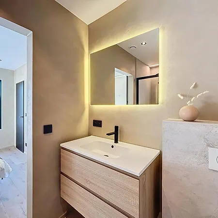 Helene - 2 Newly Renovated Flats For Rent Together Or Separately Apartment