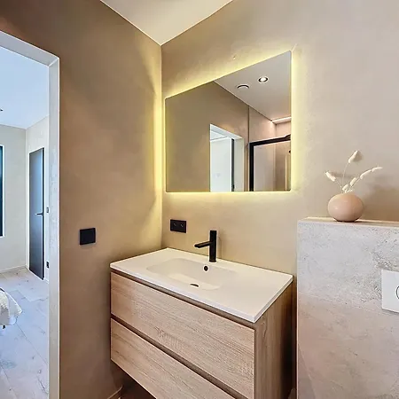 Helene - 2 Newly Renovated Flats For Rent Together Or Separately Apartament