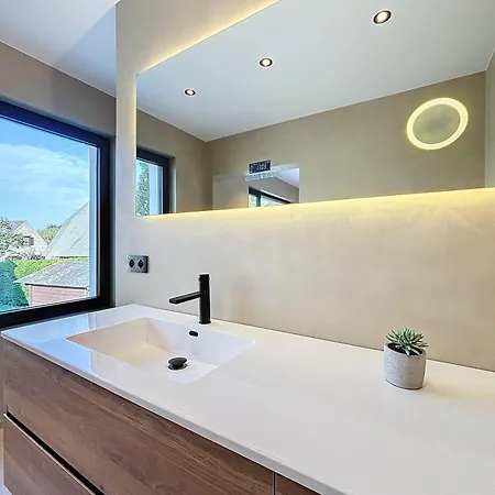 Helene - 2 Newly Renovated Flats For Rent Together Or Separately *