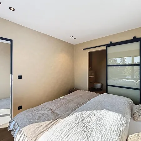 Helene - 2 Newly Renovated Flats For Rent Together Or Separately *