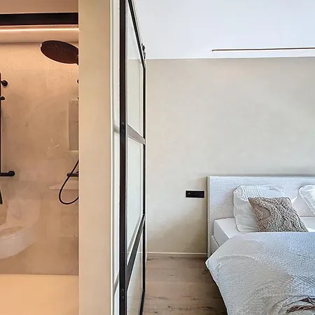 Helene - 2 Newly Renovated Flats For Rent Together Or Separately * 코크시데