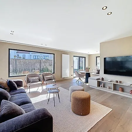 Helene - 2 Newly Renovated Flats For Rent Together Or Separately 아파트 코크시데